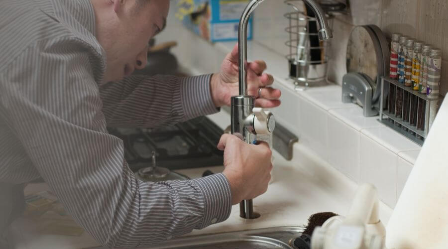 Professional expert plumbing services in Englewood, KS